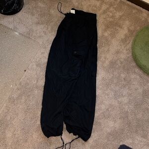 Womans cargo pant ae